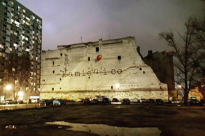 Warszawa, ul.Waliców 14, mural Wiktor Malinowski