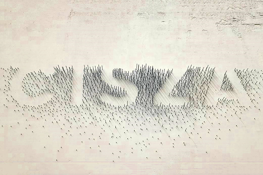 Cisza to unikatowa instalacja artystyczna Łukasza Bergera, złożona z różnej długości metalowych elementów