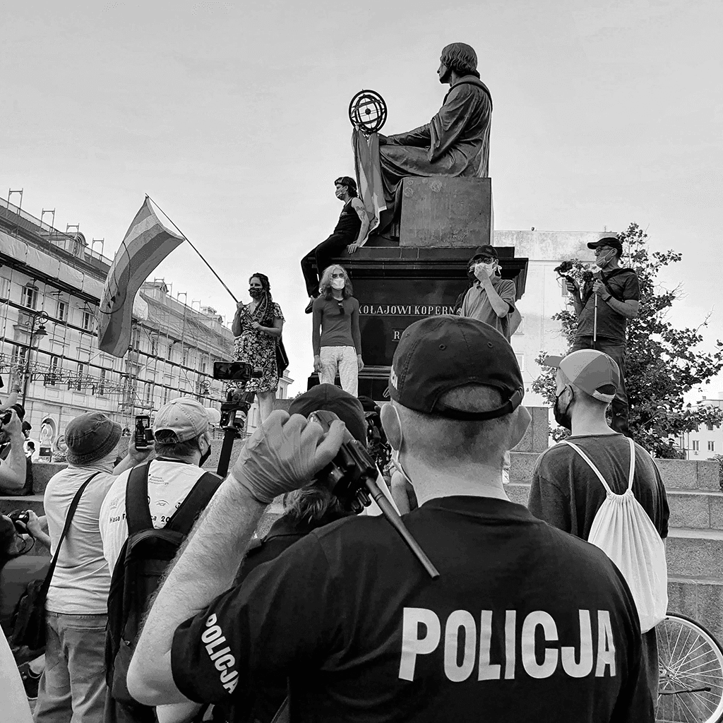 Stop bzdurom – homofobiczne furgonetki na ulicach&nbsp;Warszawy