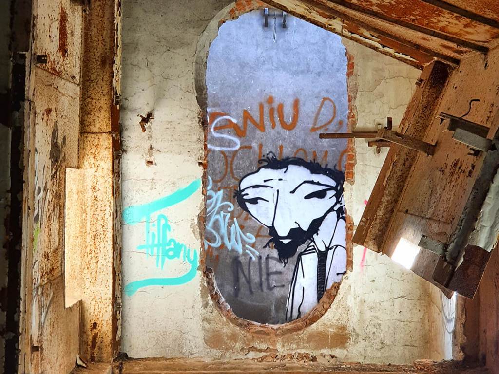 Street art w dawnej fabryce na Księżym Młynie w Łodzi