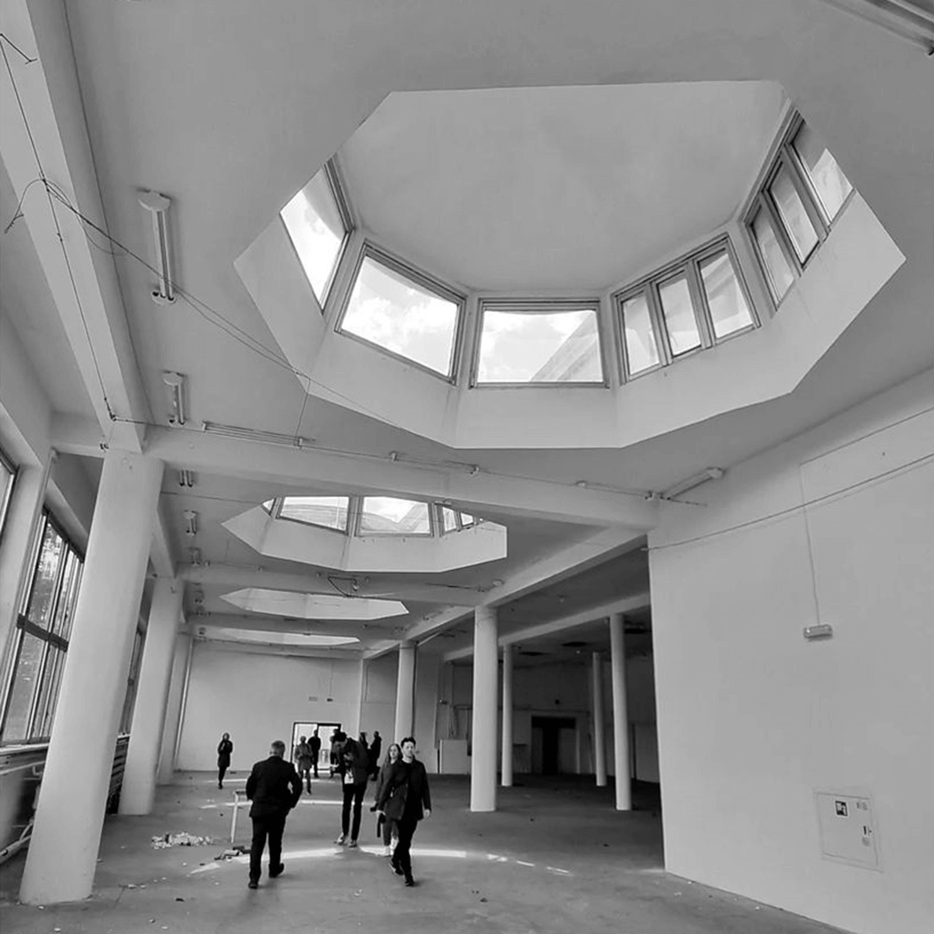 Mińska 65 – dawna Drukarnia Naukowo-Techniczna