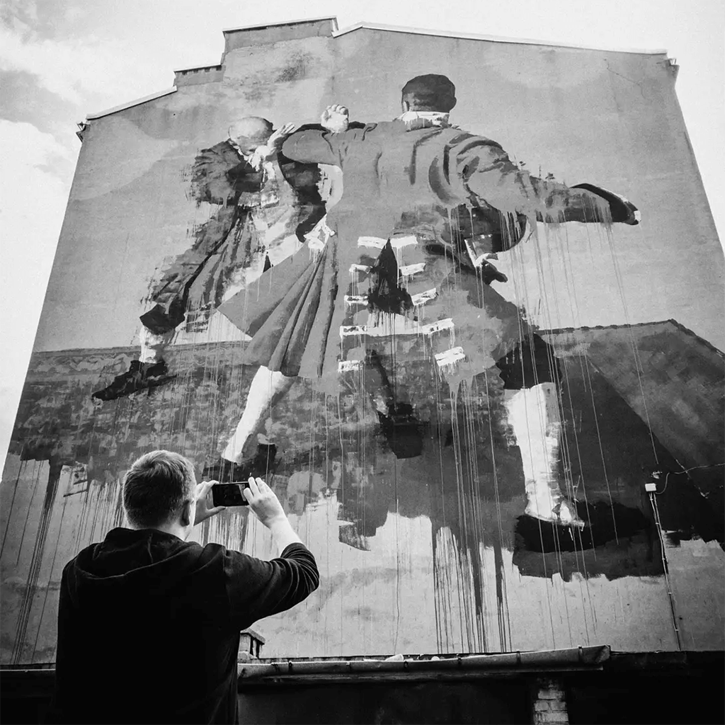 Street Art Doping na warszawskiej Pradze